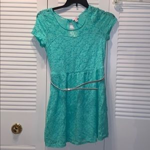 Bongo mint green lace dress with belt